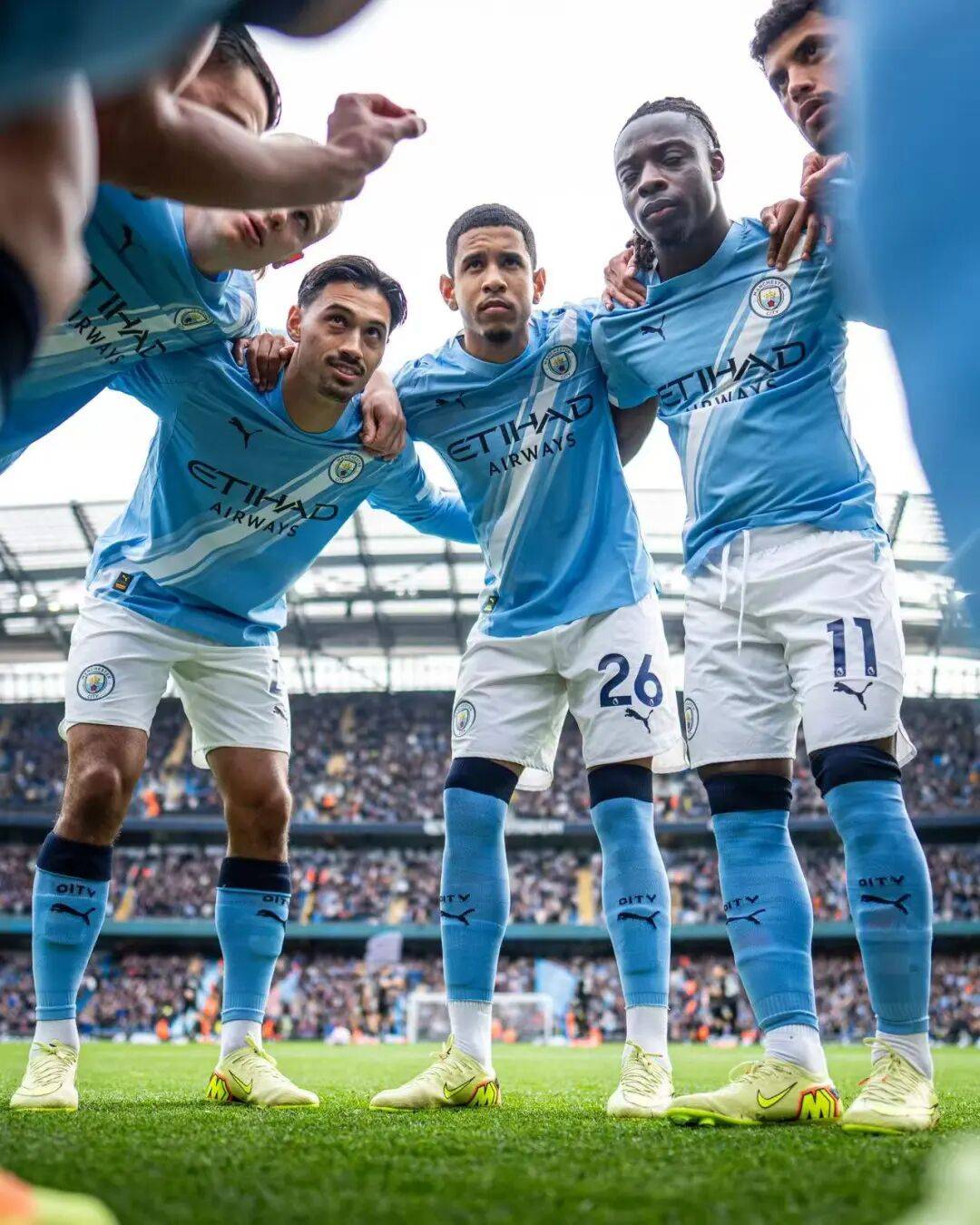 马斯切拉诺：阿连德因发烧没参加训练；温哥华队有很多好球员