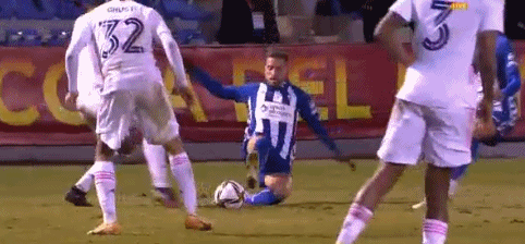 拜仁总监聊卡尔对比梅西：梅西是能想到的最夸张的比较对象！