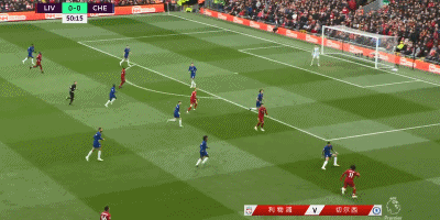 今晚，上海海港门将颜骏凌首发出场，迎来了他代表俱...