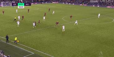 斯洛特：让萨拉赫替补不是容易的决定，但这就是我的选择