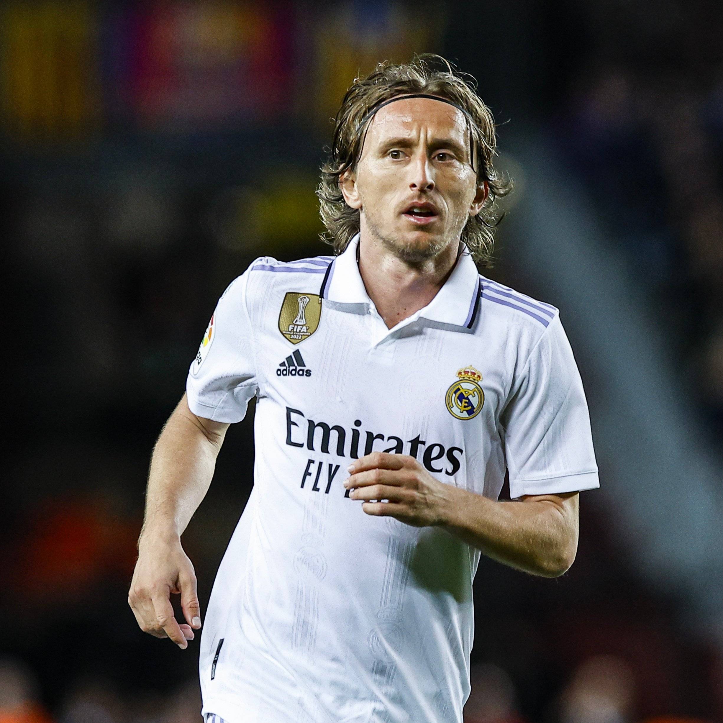 王哲林：新赛季首先要打好开局，希望常规赛有好的排名