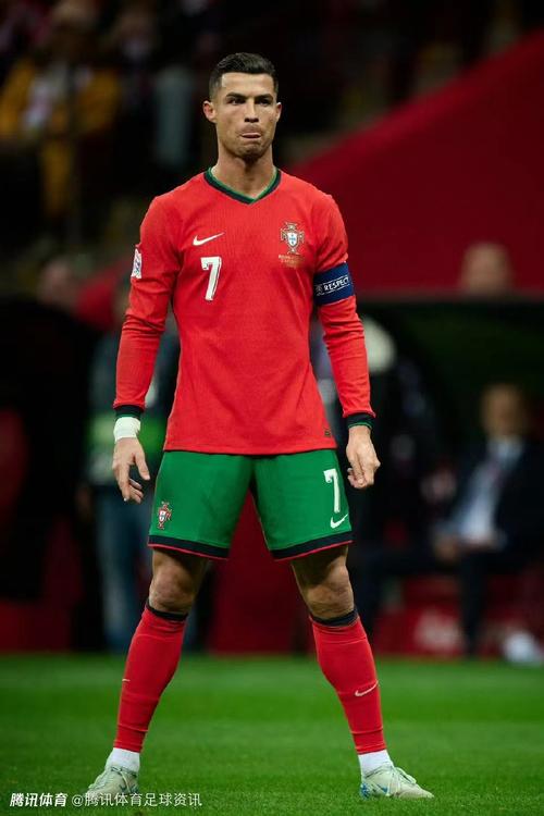 拉齐奥球迷抗议俱乐部导致球场空荡荡，洛蒂托：我不接受威胁