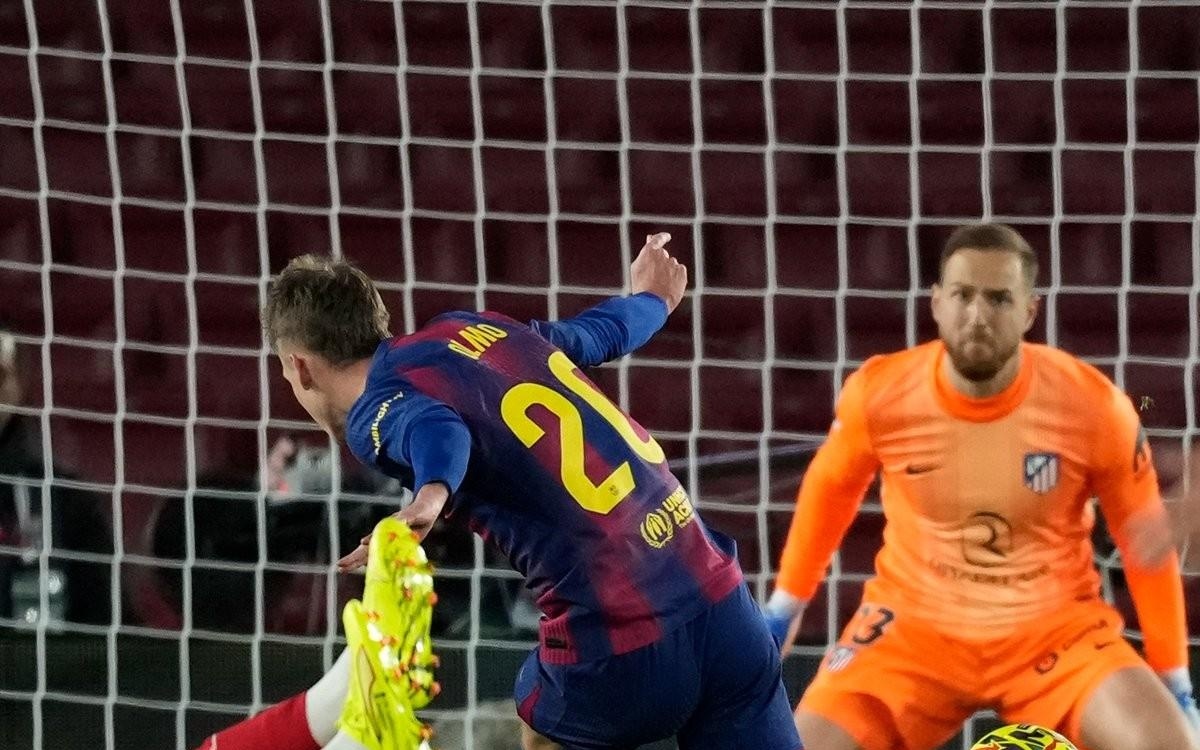 湖人惨败，詹姆斯赛后暗示球权分配有问题，没有打出团队篮球