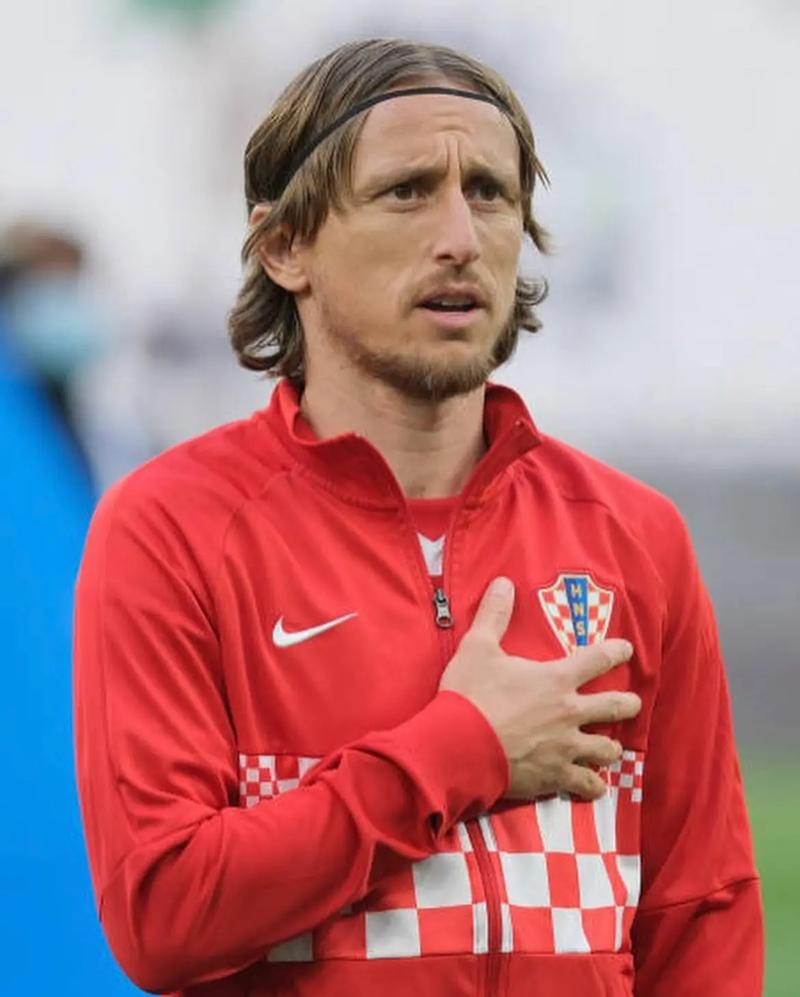 湖人詹姆斯关键时刻命中绝杀